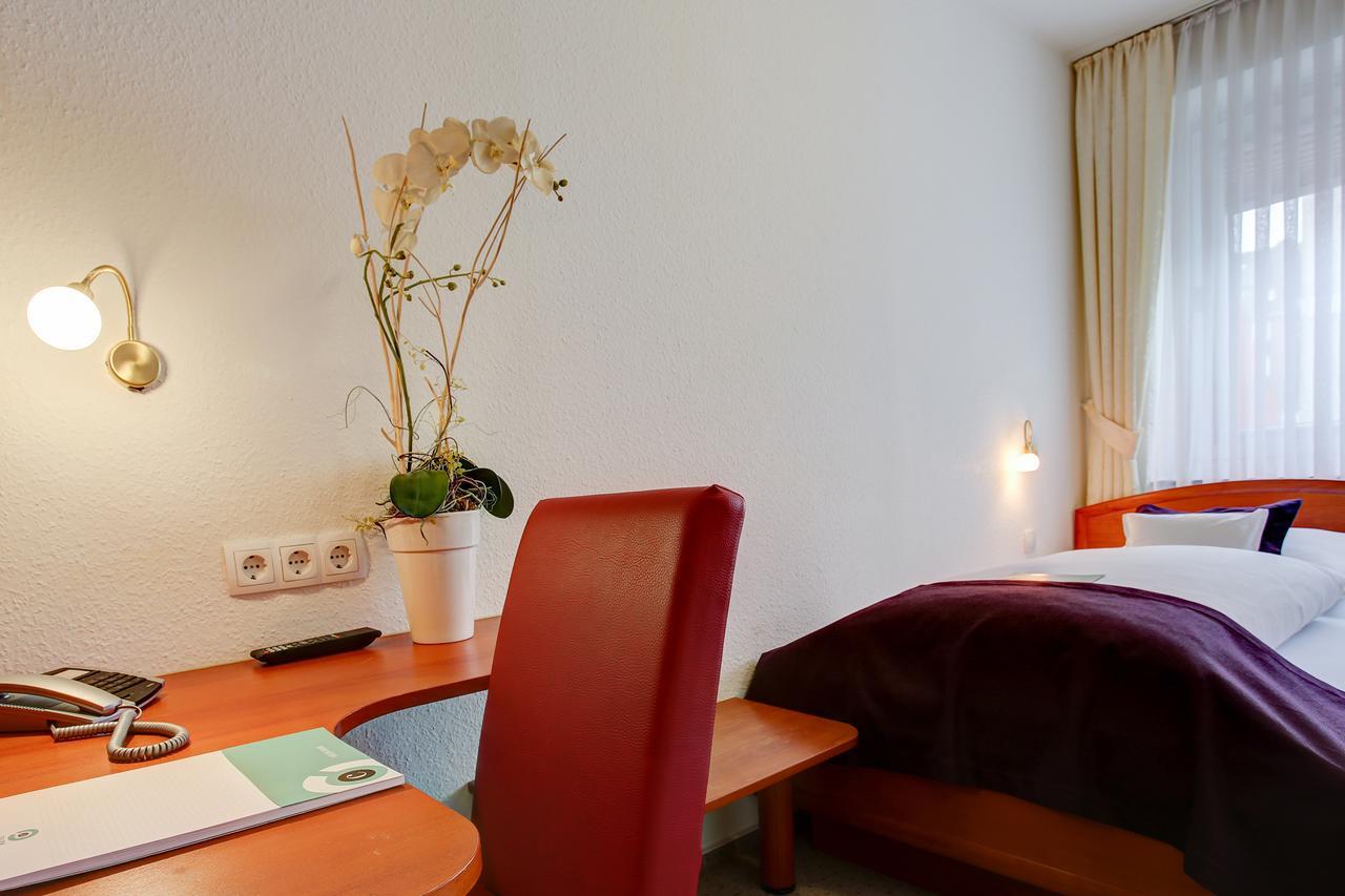 Ina Hotel Consul Kiel Exterior foto