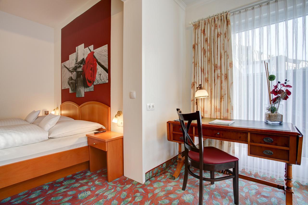 Ina Hotel Consul Kiel Exterior foto